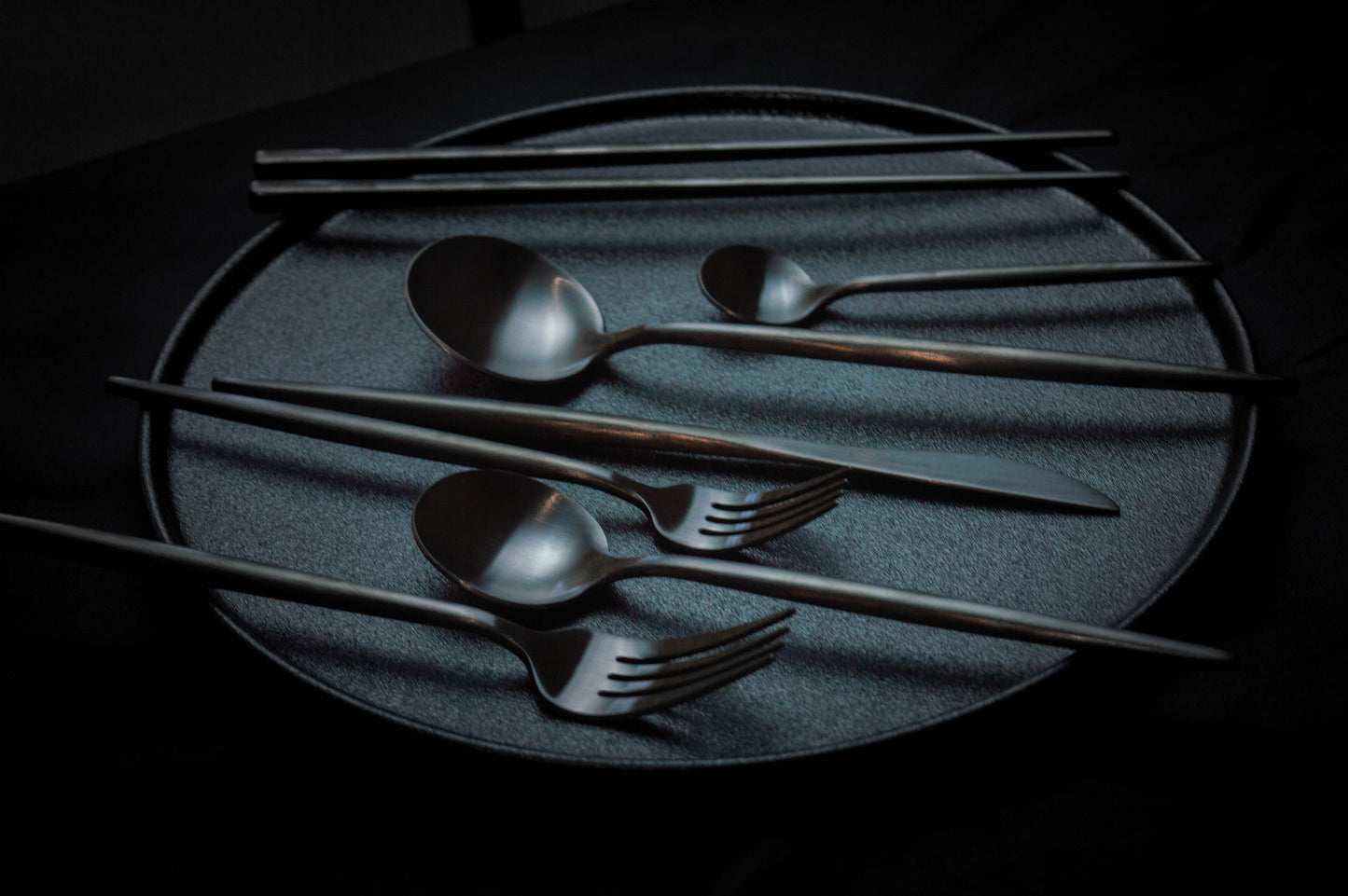 anniversary at home home party korean spoons with long handles matte gold silverware set stainless steel silverware korean spoon black kitchen utensils center pieces decoration for dining table kitchen essentials for new apartment copper utensils gold chopsticks modern dinnerware set black flatware set korean chopsticks and spoon set matte black silverware dining room table centerpiece decor